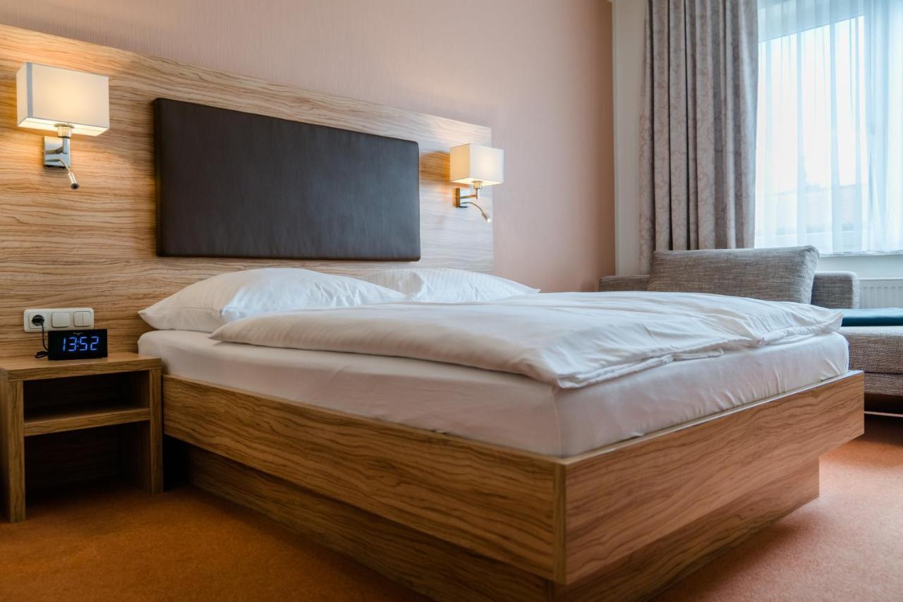 Hotel Falkenhagen Прицвальк Экстерьер фото