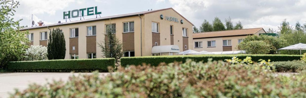 Hotel Falkenhagen Прицвальк Экстерьер фото